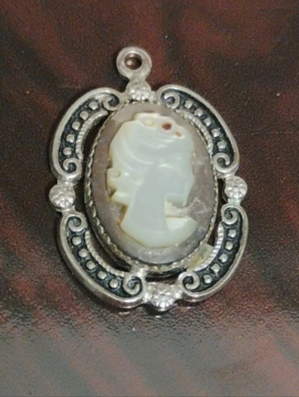 Cameo Sterling Silver Vintage Pendant W White Cameo & Black Accents